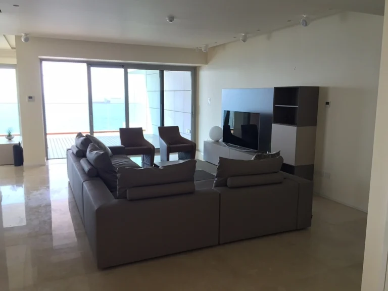 3 Bedroom Apartment for Sale in Limassol – Sea Front, Molos