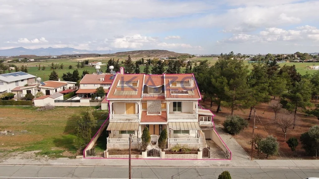 6+ Bedroom House for Sale in Pano Deftera, Nicosia District