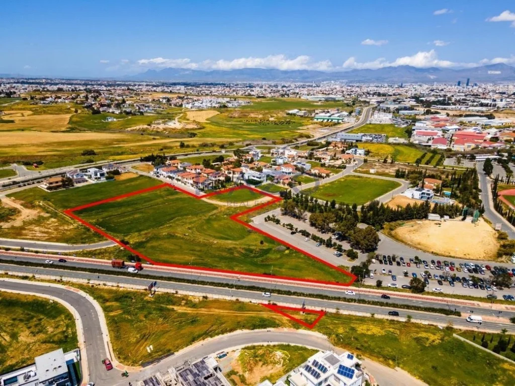 18,200m² Plot for Sale in Strovolos, Nicosia District