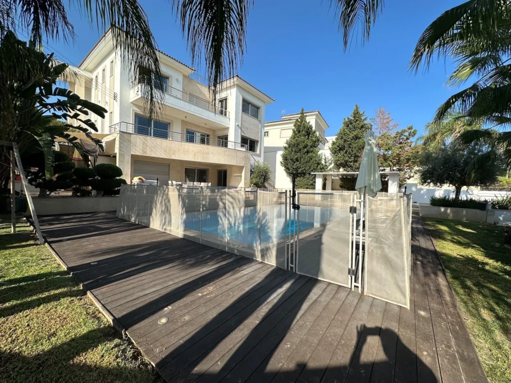 5 Bedroom House for Sale in Agios Tychonas, Limassol District