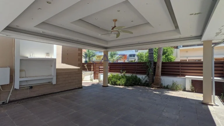 3 Bedroom House for Sale in Strovolos, Nicosia District