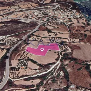 7,024m² Plot for Sale in Vavla, Larnaca District