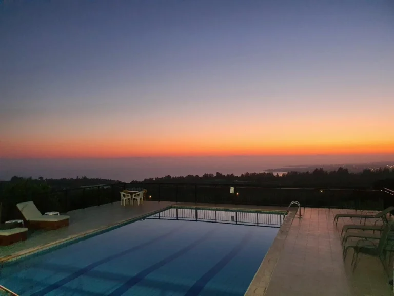 5 Bedroom House for Sale in Kissonerga, Paphos District