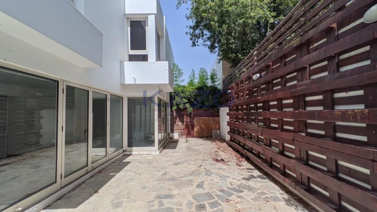 3 Bedroom House for Sale in Strovolos, Nicosia District