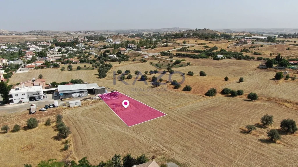 1,338m² Plot for Sale in Klirou, Nicosia District