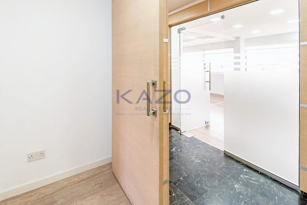 Офис 180 м² в аренду в районе Лимассола
