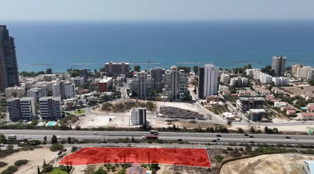 4,656m² Plot for Sale in Agios Tychonas, Limassol District