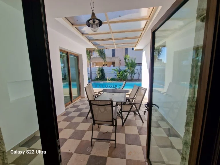 6+ Bedroom House for Sale in Aradippou, Larnaca District