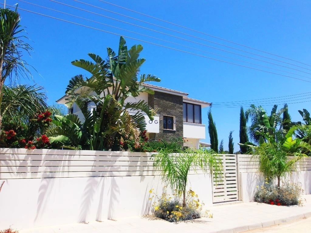 4 Bedroom House for Sale in Protaras, Famagusta District