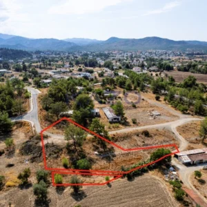 2,375m² Plot for Sale in Lythrodontas, Nicosia District