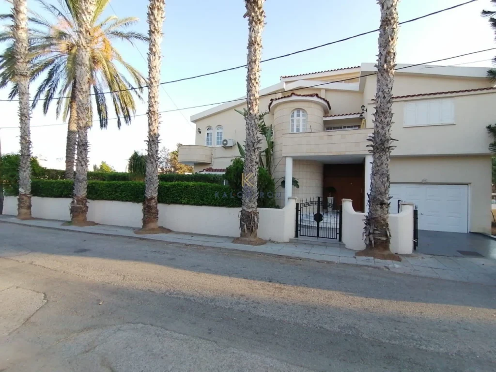 5 Bedroom House for Sale in Drosia, Larnaca District