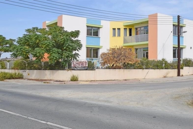 560m² Building for Sale in Agia Anna, Larnaca District