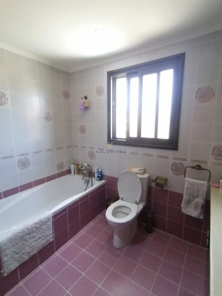 3 Bedroom House for Sale in Pervolia Larnacas