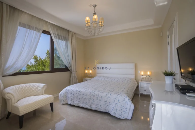 5 Bedroom House for Sale in Argaka, Paphos District