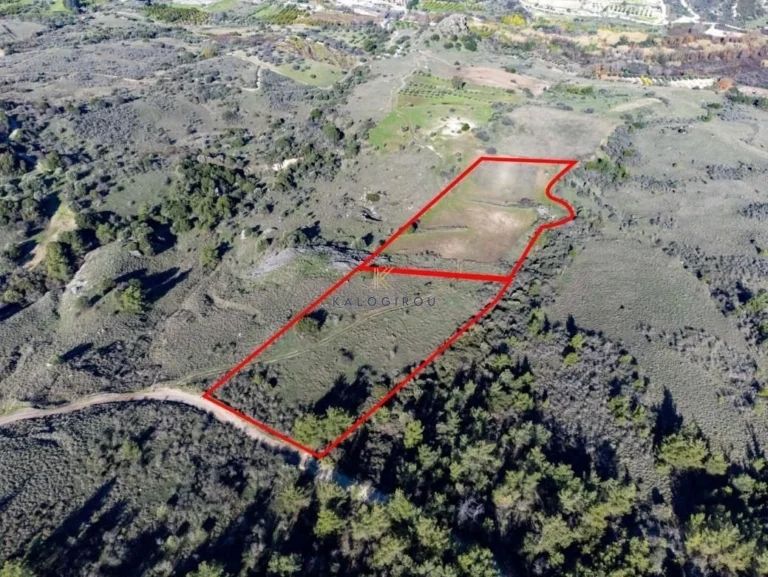 20,625m² Plot for Sale in Prastio Pafou, Paphos District