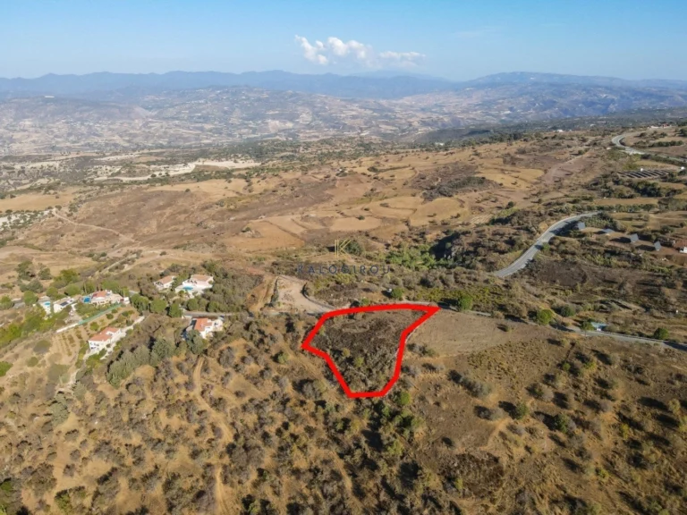 2,955m² Plot for Sale in Drouseia, Paphos District