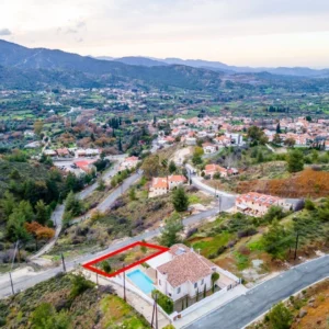 612m² Plot for Sale in Evrychou, Nicosia District