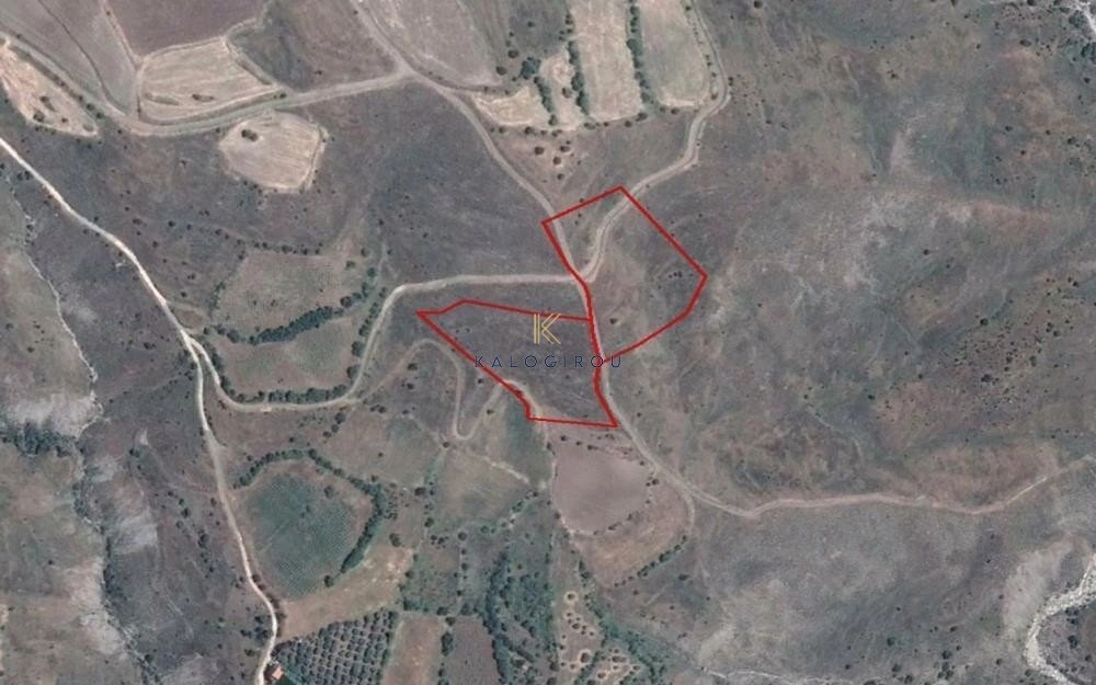 13,713m² Plot for Sale in Galataria, Paphos District