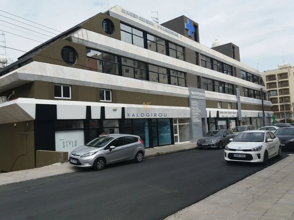 250m² Office for Rent in Faneromeni, Larnaca District