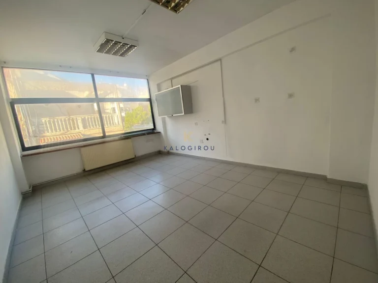 250m² Office for Rent in Faneromeni, Larnaca District