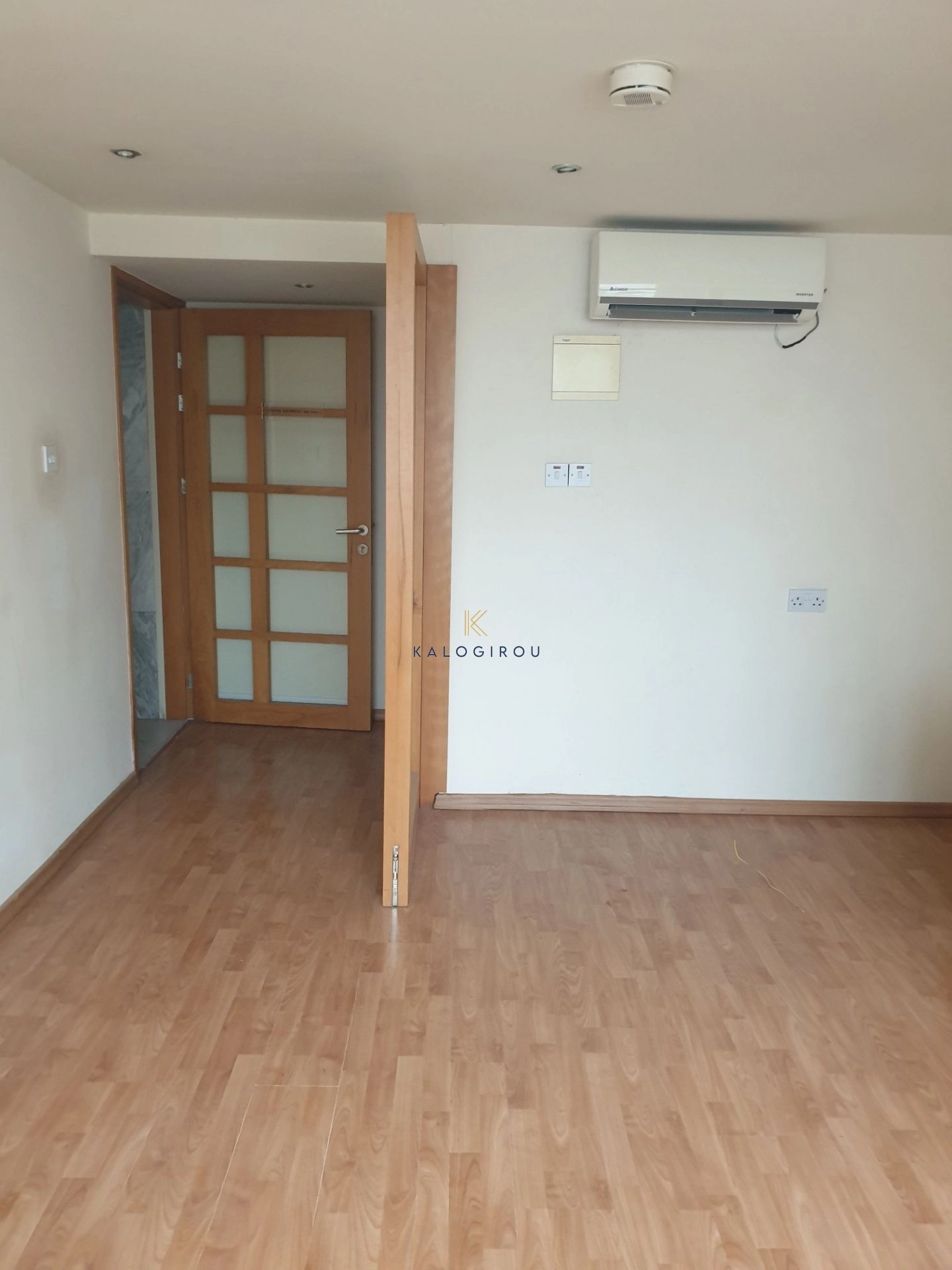 750m² Office for Rent in Faneromeni, Larnaca District