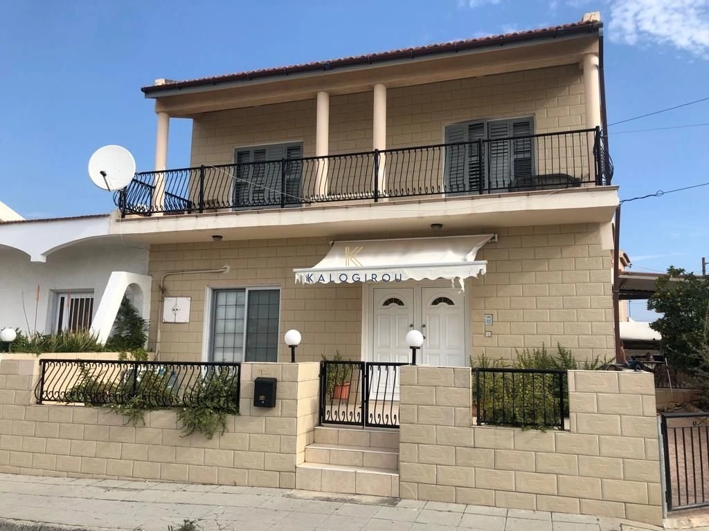 3 Bedroom House for Sale in Aradippou, Larnaca District