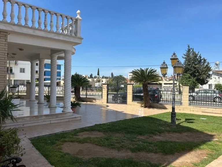 6+ Bedroom House for Sale in Aradippou, Larnaca District