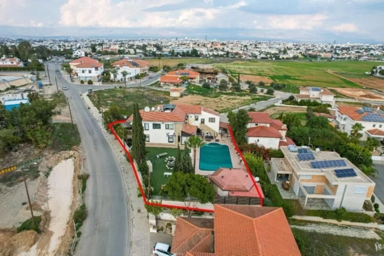 4 Bedroom House for Sale in Strovolos, Nicosia District