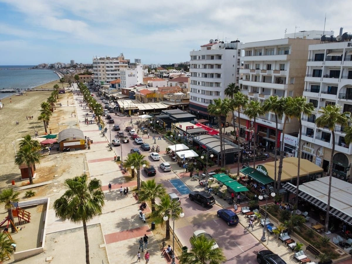 1 Bedroom Apartment for Rent in Larnaca – Finikoudes