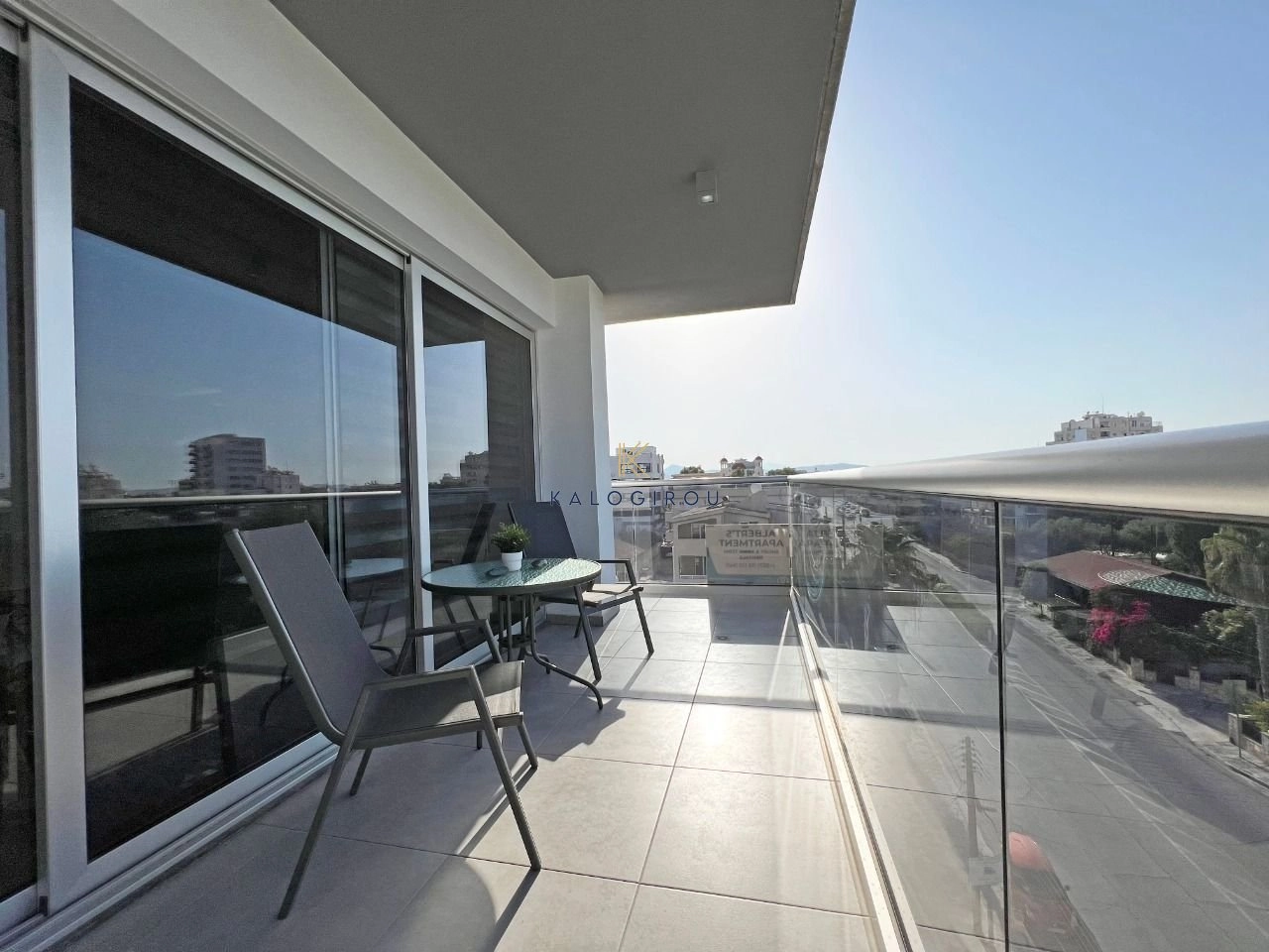 2 Bedroom Apartment for Rent in Larnaca – Finikoudes