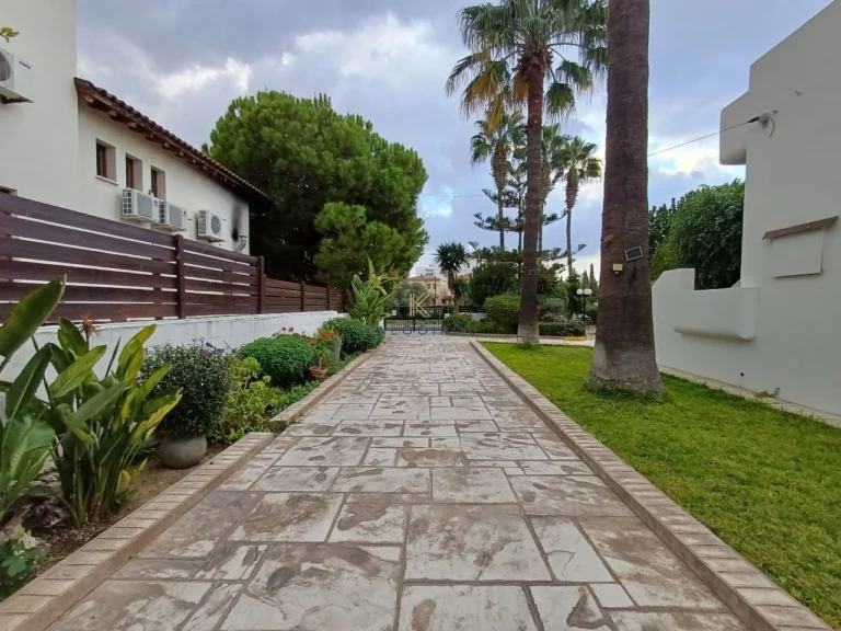 3 Bedroom House for Sale in Aradippou, Larnaca District