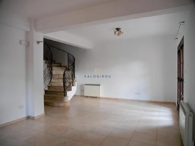 5 Bedroom House for Sale in Oroklini, Larnaca District