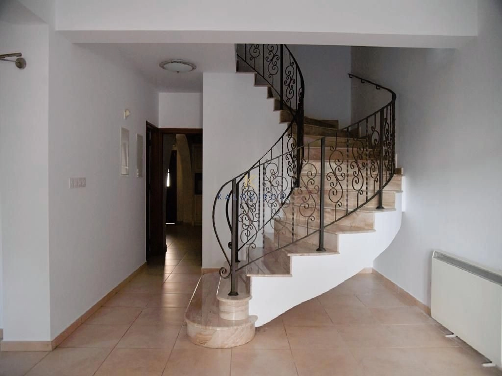 5 Bedroom House for Sale in Oroklini, Larnaca District
