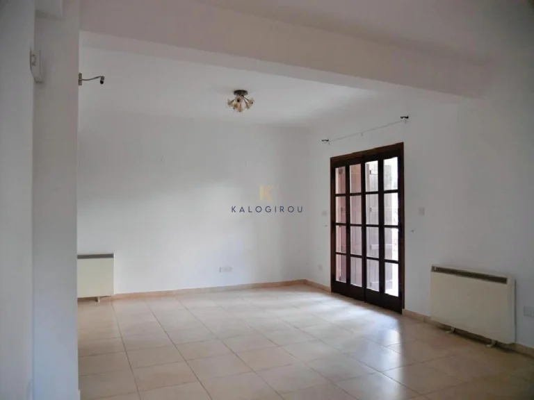 5 Bedroom House for Sale in Oroklini, Larnaca District