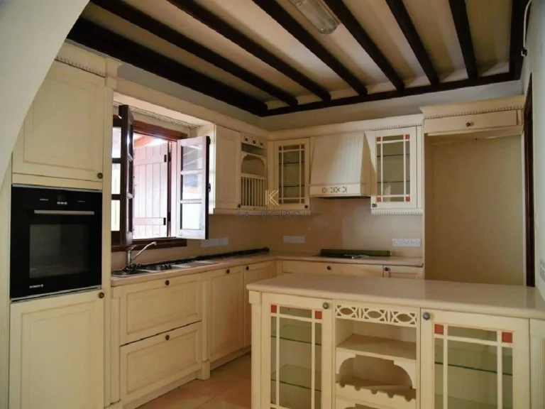 5 Bedroom House for Sale in Oroklini, Larnaca District