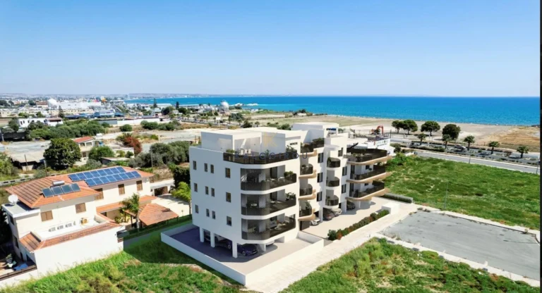 735m² Building for Sale in Livadia Larnakas, Larnaca District