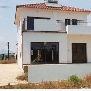 614m² Building for Sale in Mazotos, Larnaca District