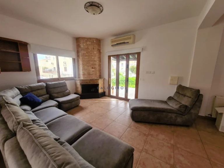 5 Bedroom House for Rent in Oroklini, Larnaca District