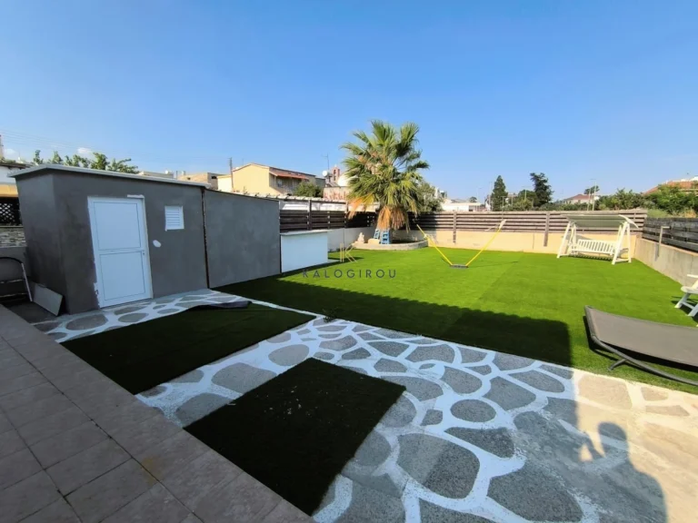 3 Bedroom House for Sale in Mazotos, Larnaca District