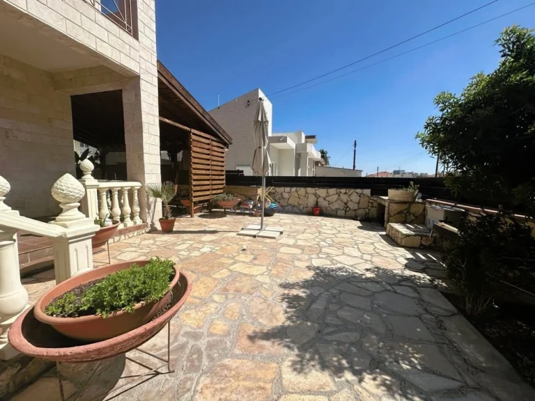 5 Bedroom House for Rent in Tersefanou, Larnaca District