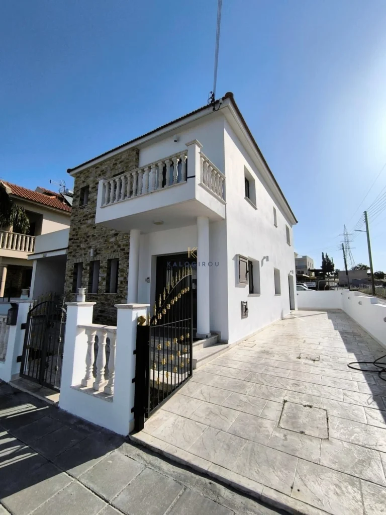 3 Bedroom House for Sale in Oroklini, Larnaca District