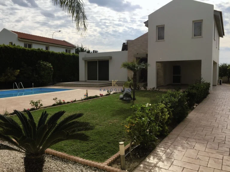 3 Bedroom House for Sale in Pervolia Larnacas