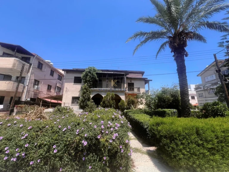 4 Bedroom House for Sale in Faneromeni, Larnaca District