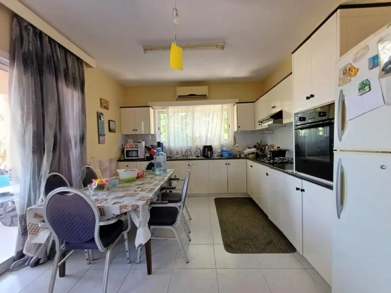 3 Bedroom House for Sale in Aradippou, Larnaca District