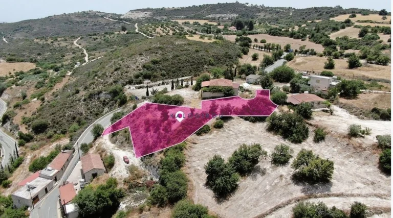 1,460m² Plot for Sale in Vavla, Larnaca District