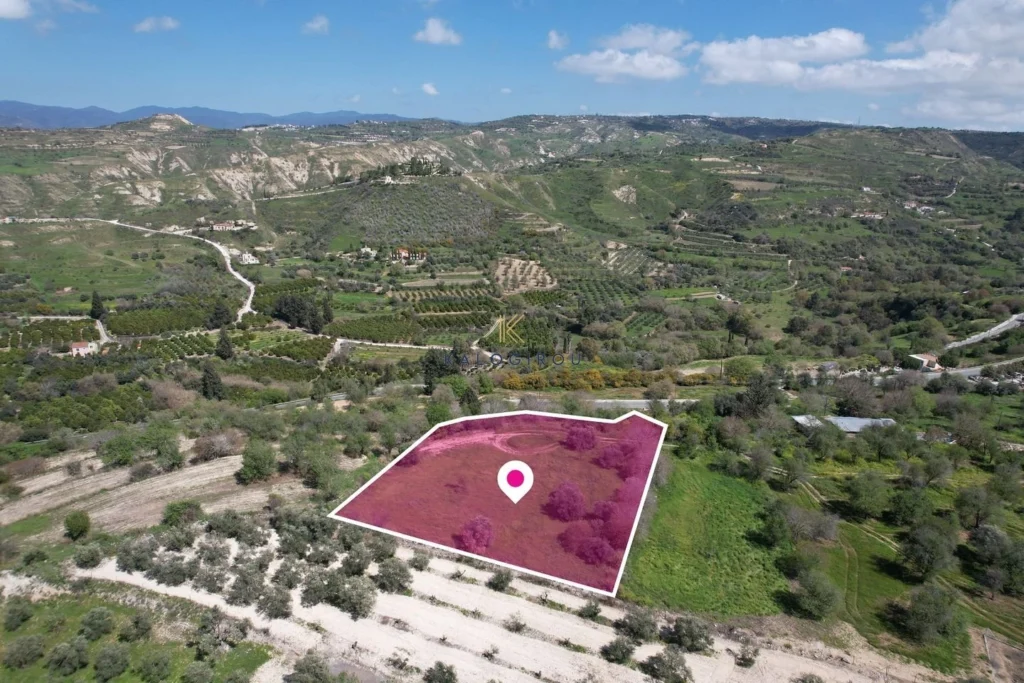 2,676m² Plot for Sale in Giolou, Paphos District