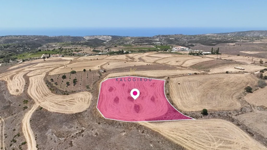 5,352m² Plot for Sale in Kathikas, Paphos District