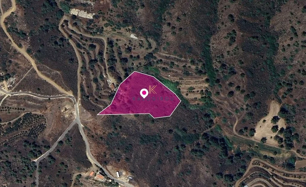 7,693m² Plot for Sale in Temvria, Nicosia District