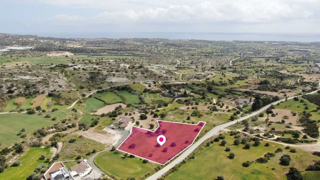 4,850m² Plot for Sale in Tochni, Larnaca District