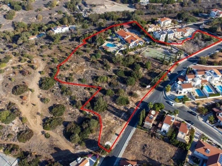 12,598m² Plot for Sale in Konia, Paphos District